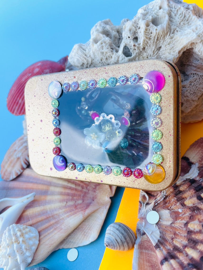 Boîte de Curiosité Fantastique - Création Originale Artisanale - Crabe "Gardien des Nénuphars"