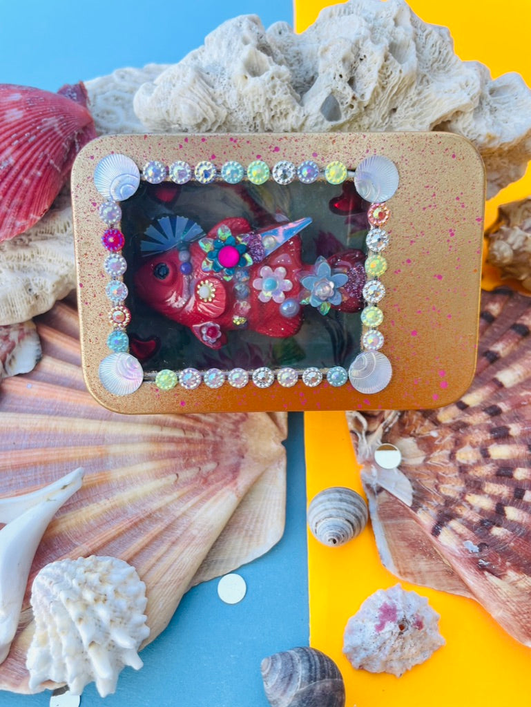 Boîte de Curiosité Fantastique - Création Originale Artisanale - Poisson "Flâneur des Nénuphars"