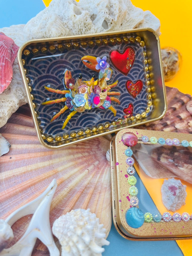 Boîte de Curiosité Fantastique - Création Originale Artisanale - Crabe "Flamme d’Aprème"
