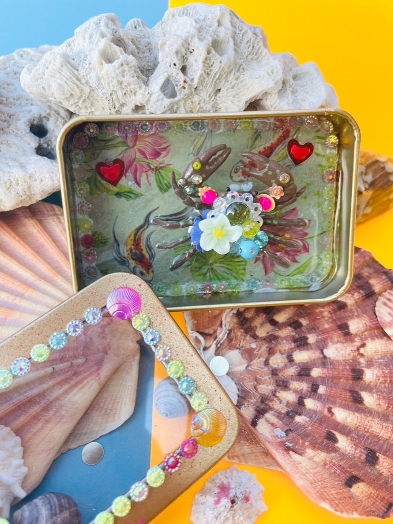 Boîte de Curiosité Fantastique - Création Originale Artisanale - Crabe "Gardien des Nénuphars"