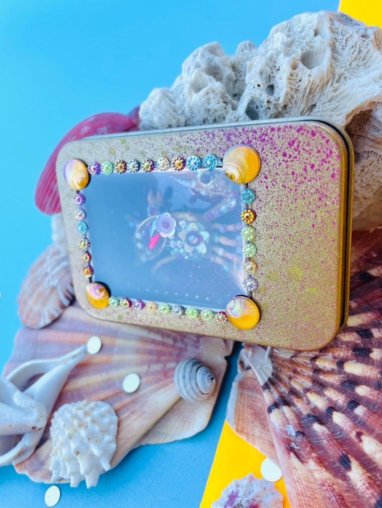 Boîte de Curiosité Fantastique - Création Originale Artisanale - Crabe "Éclipse des Grains"