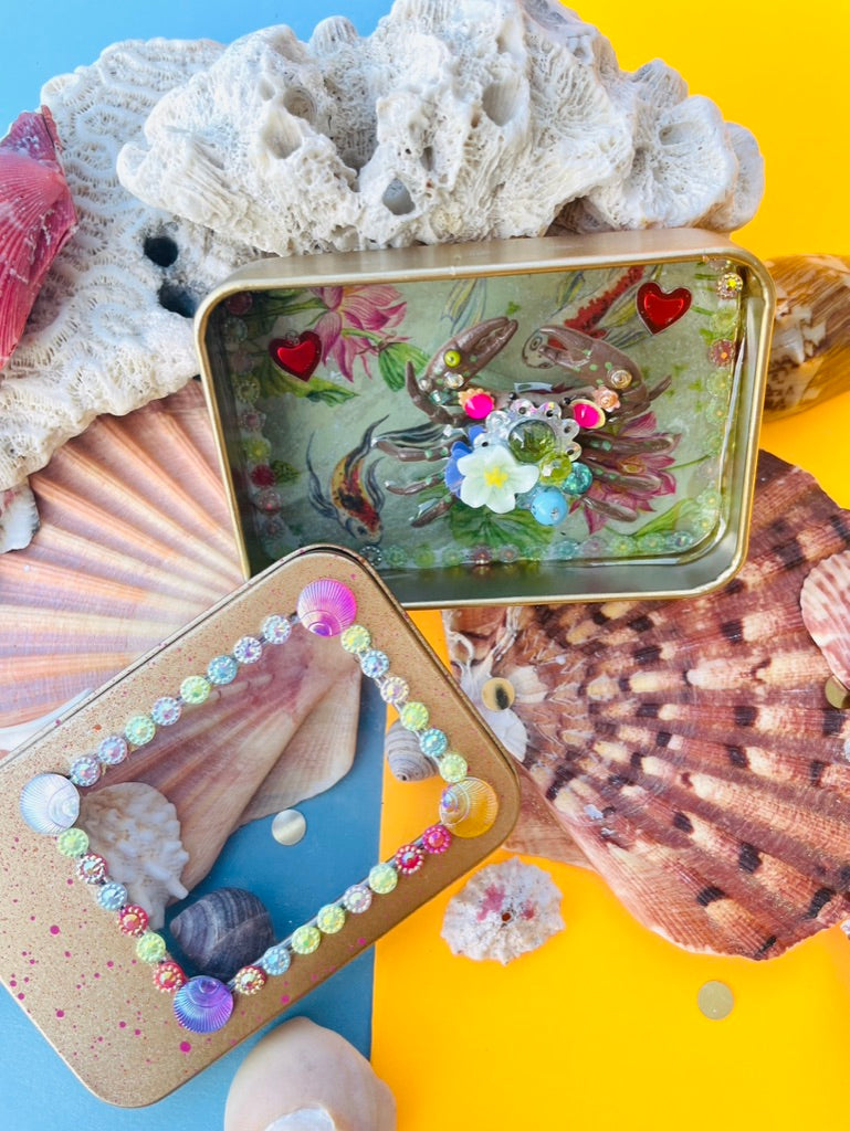 Boîte de Curiosité Fantastique - Création Originale Artisanale - Crabe "Gardien des Nénuphars"