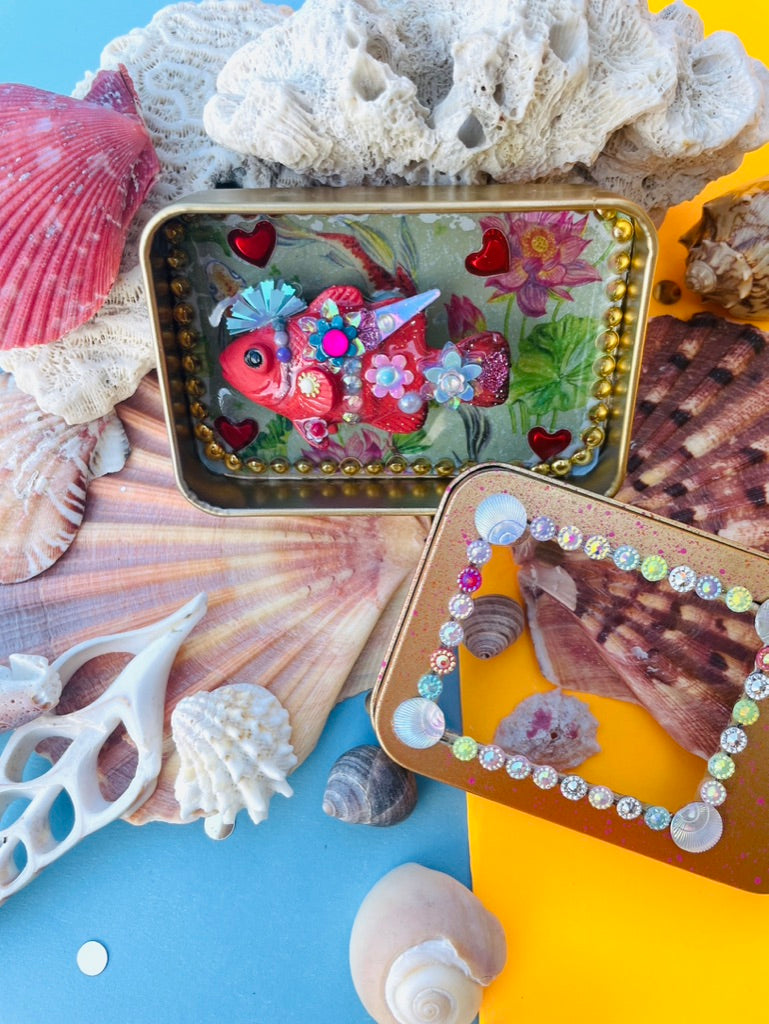 Boîte de Curiosité Fantastique - Création Originale Artisanale - Poisson "Flâneur des Nénuphars"