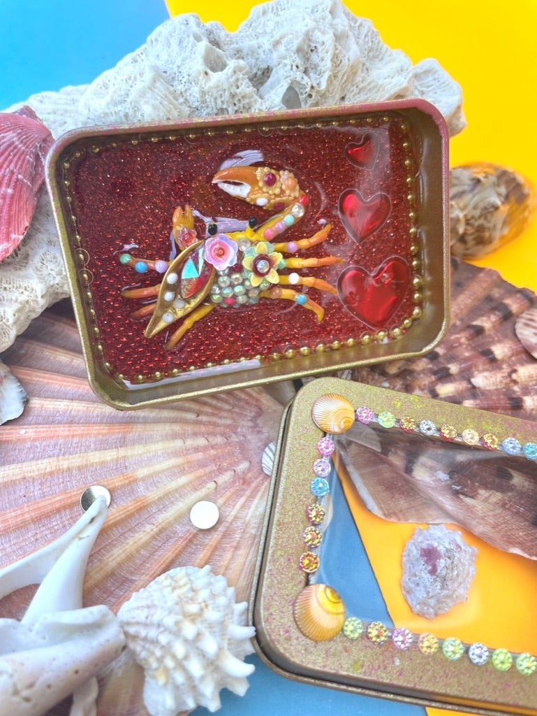 Boîte de Curiosité Fantastique - Création Originale Artisanale - Crabe "Éclipse des Grains"