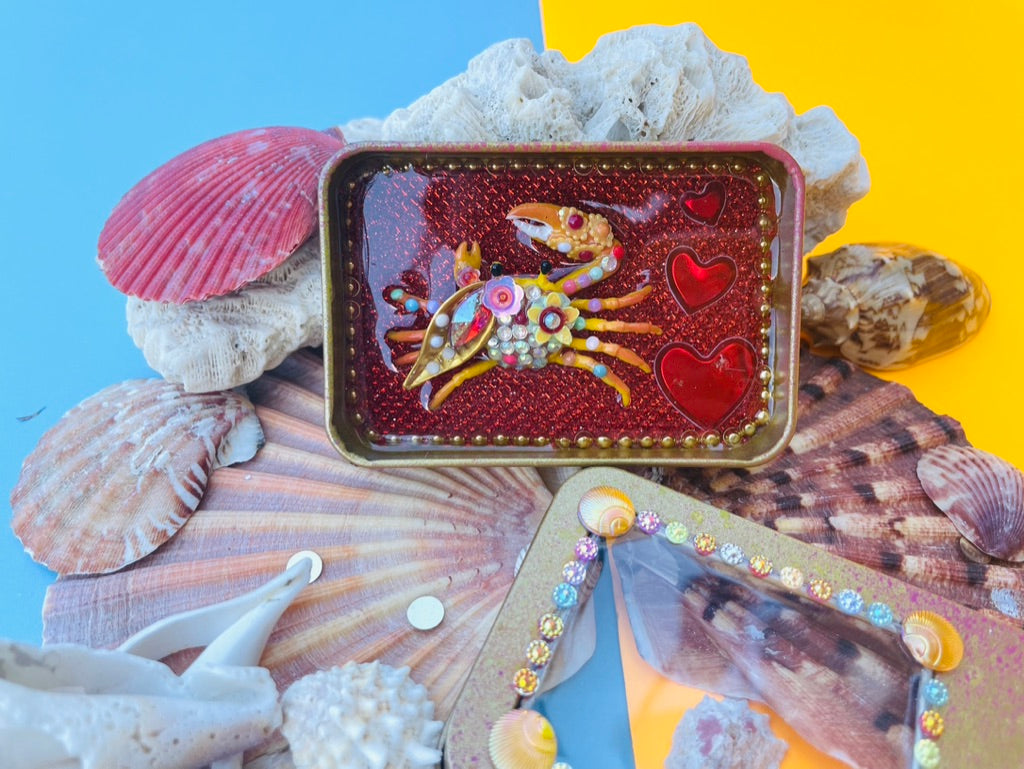 Boîte de Curiosité Fantastique - Création Originale Artisanale - Crabe "Éclipse des Grains"