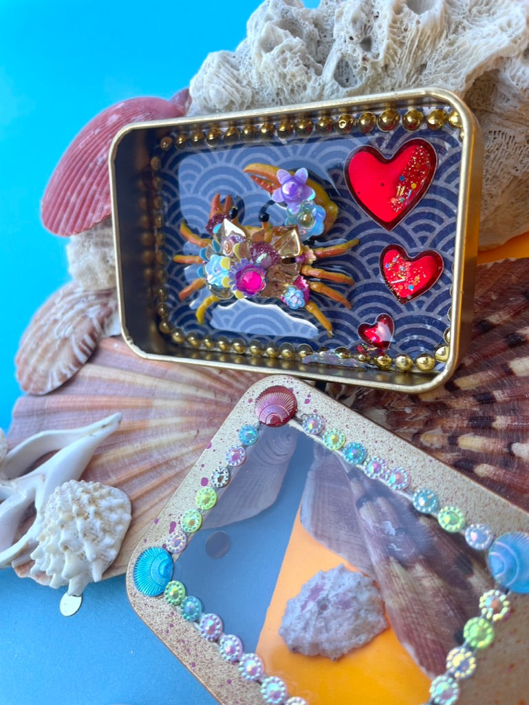 Boîte de Curiosité Fantastique - Création Originale Artisanale - Crabe "Flamme d’Aprème"