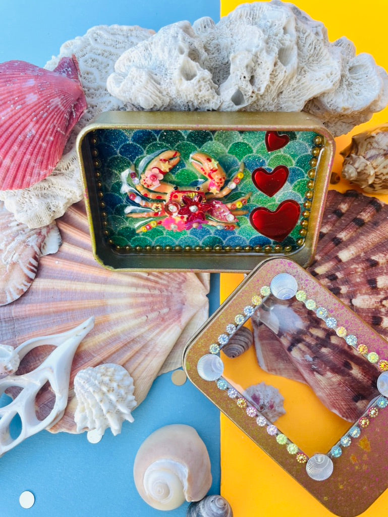 Boîte de Curiosité Fantastique - Création Originale Artisanale - Crabe "Cœur-de-Sable"