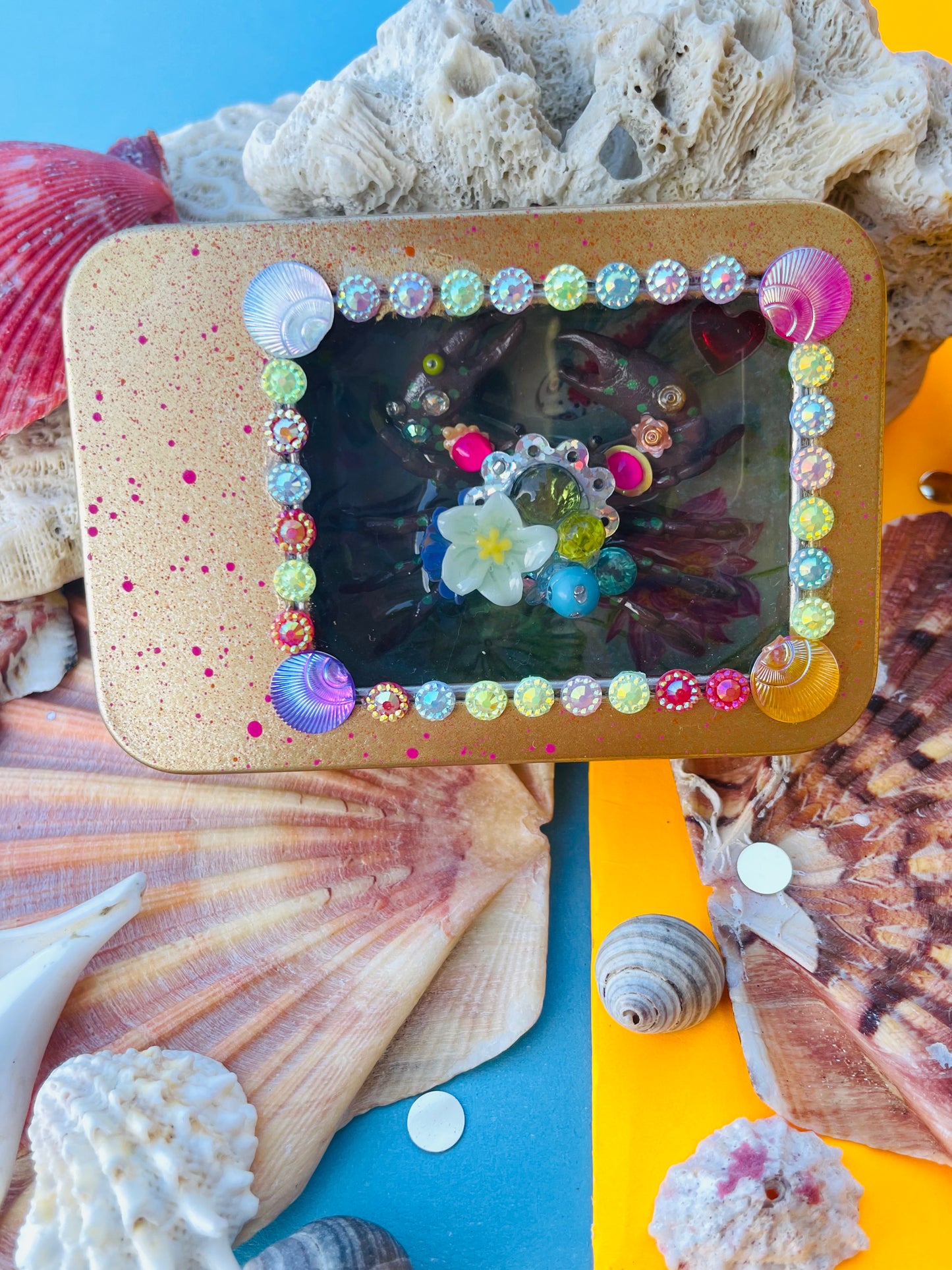 Boîte de Curiosité Fantastique - Création Originale Artisanale - Crabe "Gardien des Nénuphars"
