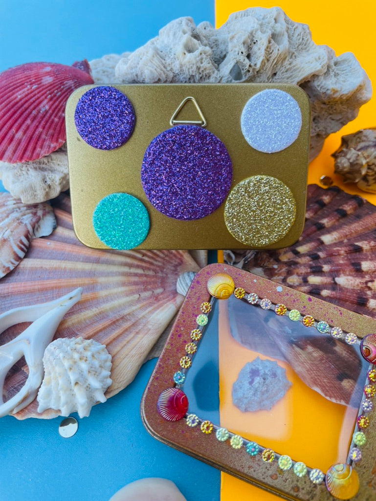 Boîte de Curiosité Fantastique - Création Originale Artisanale - Poisson "Farceur des Vagues Moussues"