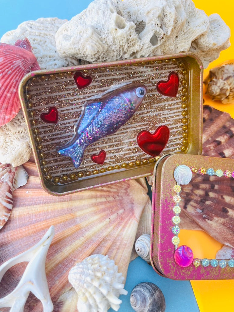 Boîte de Curiosité Fantastique - Création Originale Artisanale - Sardine "Éclat-Fugace"