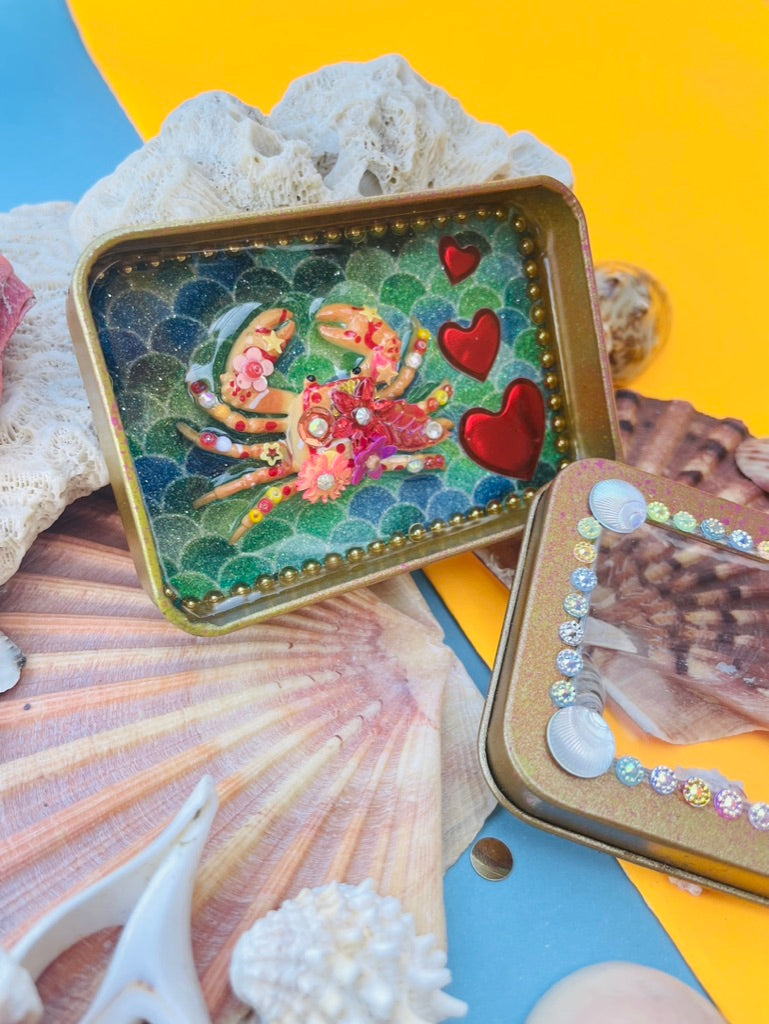 Boîte de Curiosité Fantastique - Création Originale Artisanale - Crabe "Cœur-de-Sable"