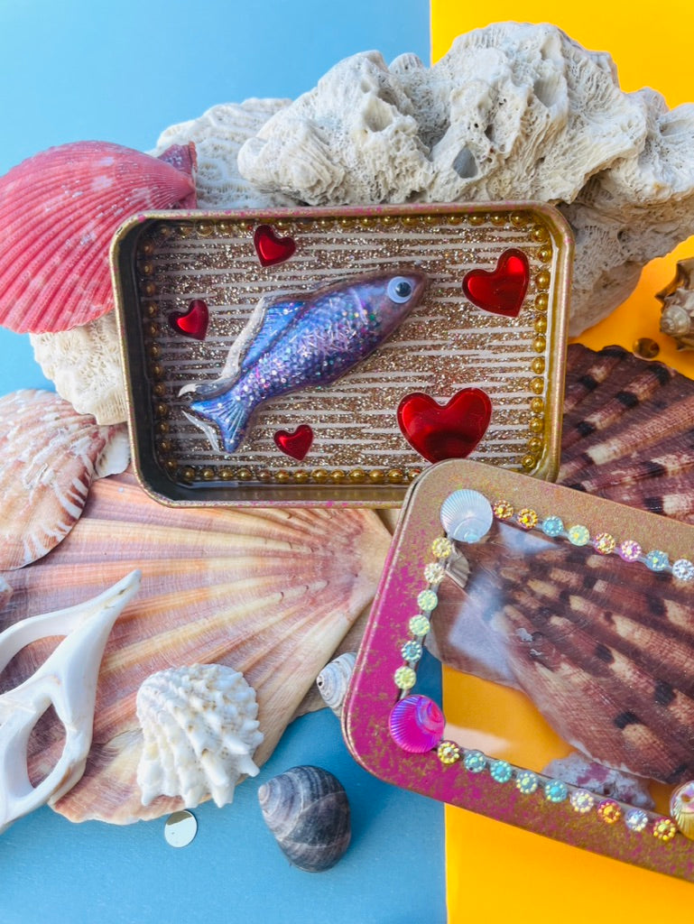 Boîte de Curiosité Fantastique - Création Originale Artisanale - Sardine "Éclat-Fugace"