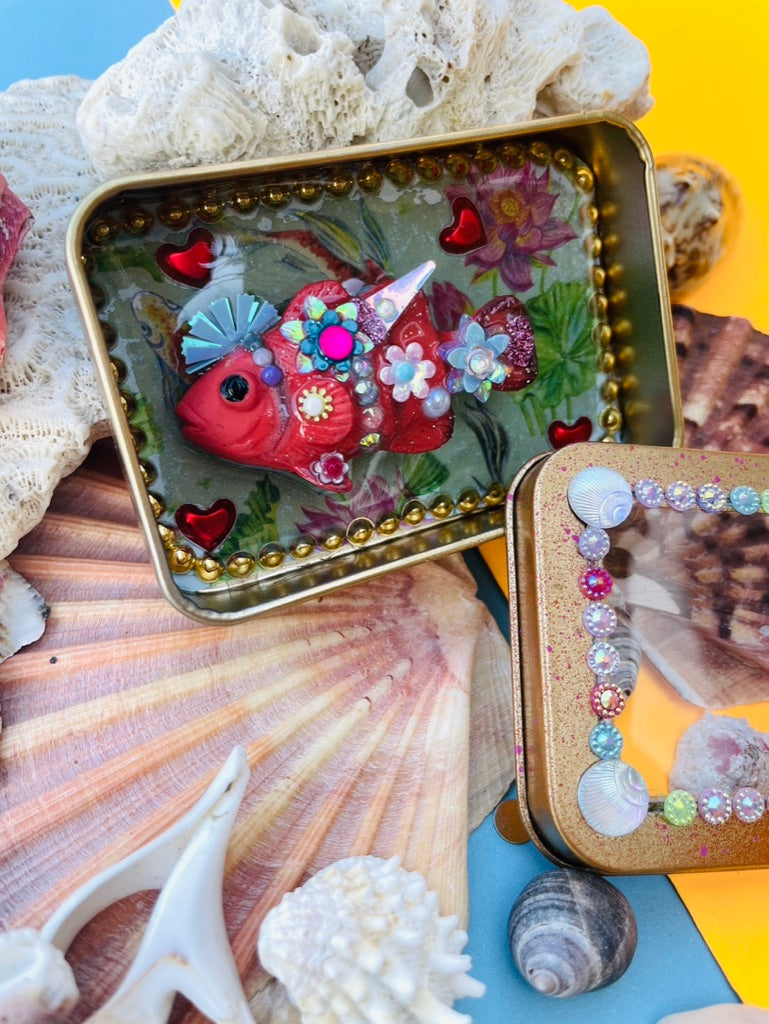 Boîte de Curiosité Fantastique - Création Originale Artisanale - Poisson "Flâneur des Nénuphars"