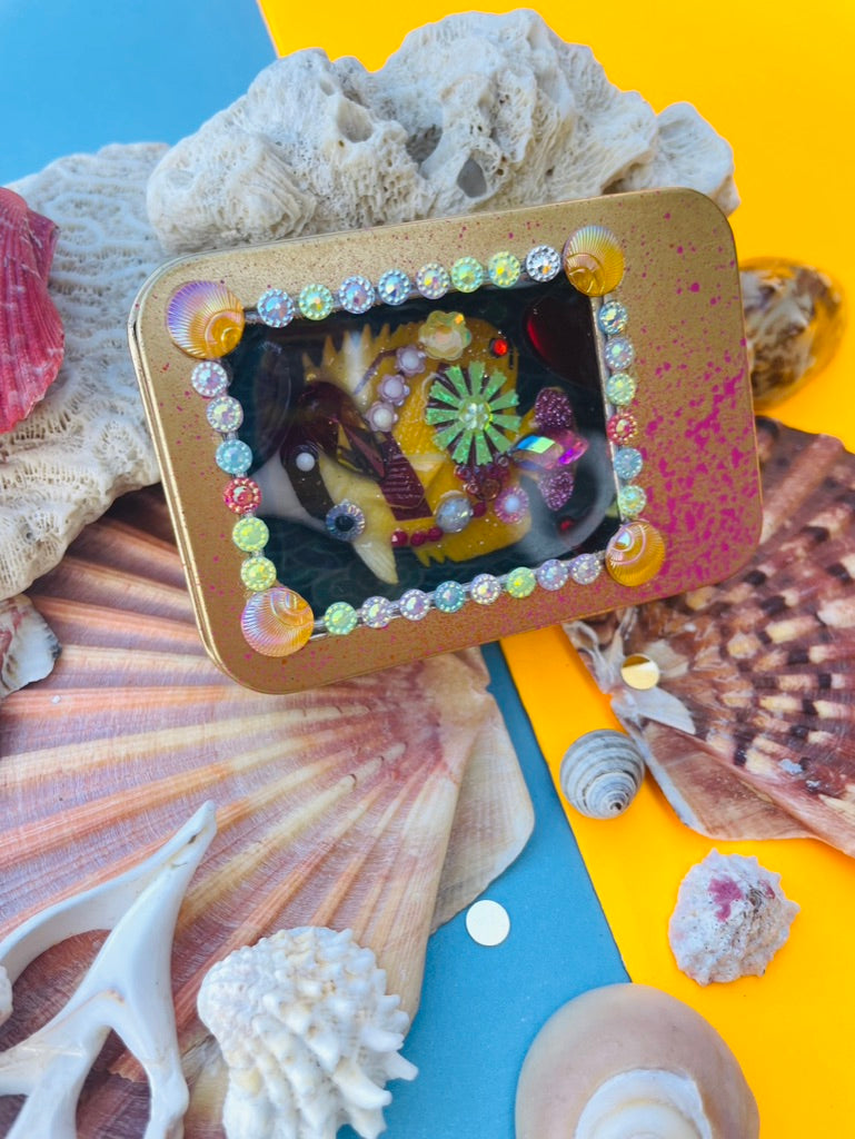 Boîte de Curiosité Fantastique - Création Originale Artisanale - Poisson "Lueur de Limonie"