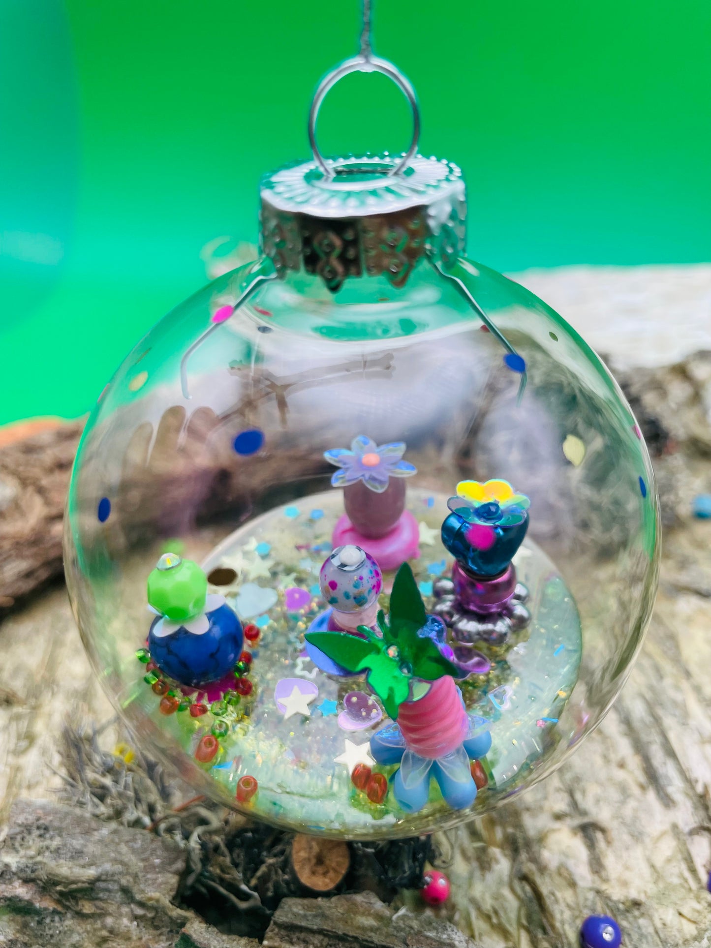 Medium Christmas Ball - Starburst