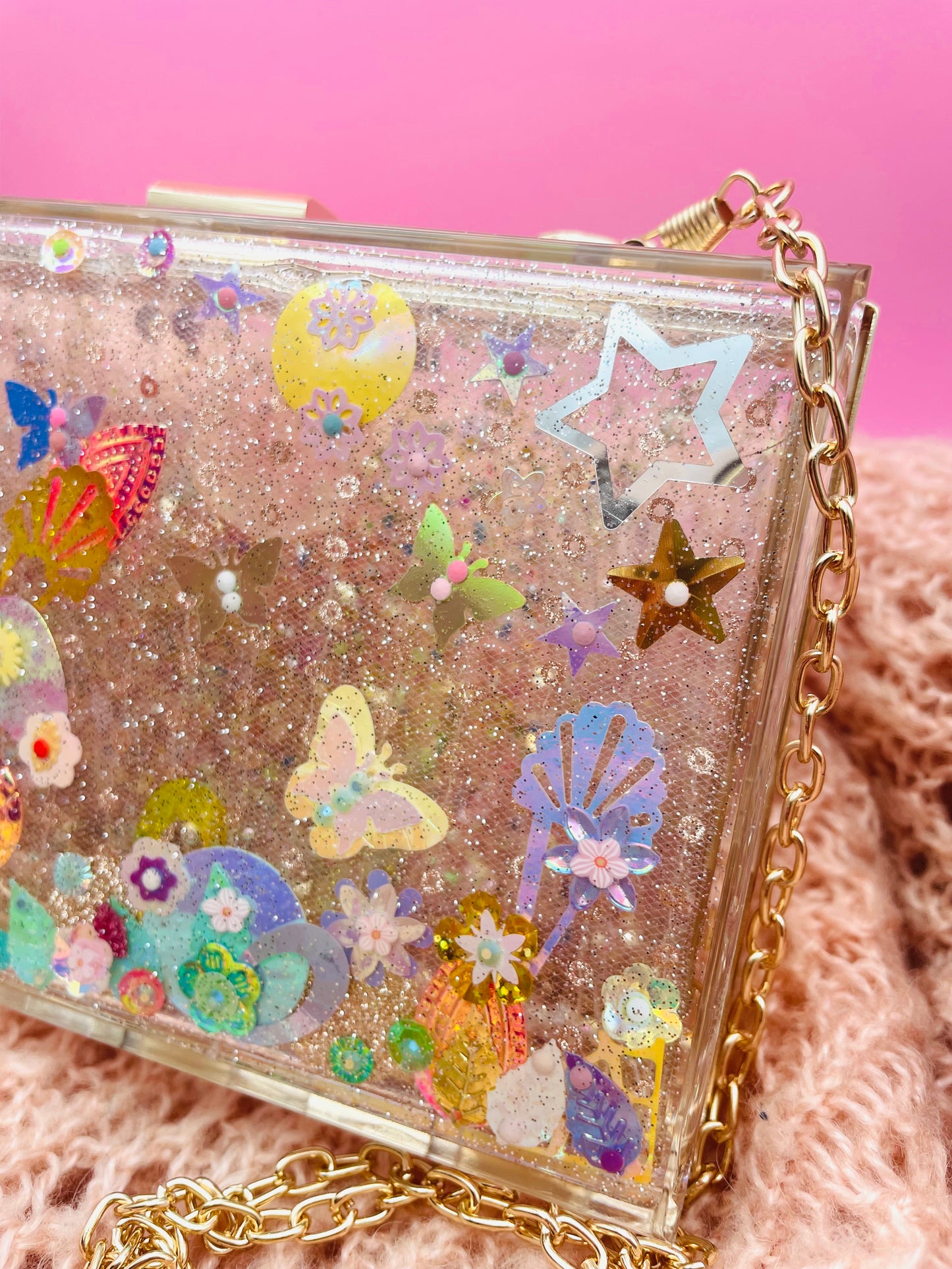 Clutch Féérique Numéro #4 - Paysages Enchantés en Dentelle et Résine