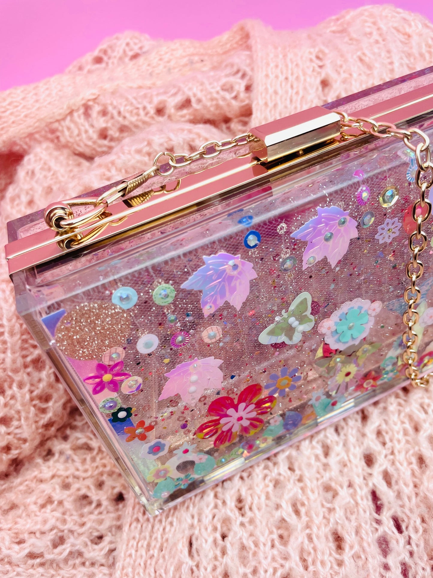 Clutch Féérique Numéro #2 - Paysages Enchantés en Dentelle et Résine
