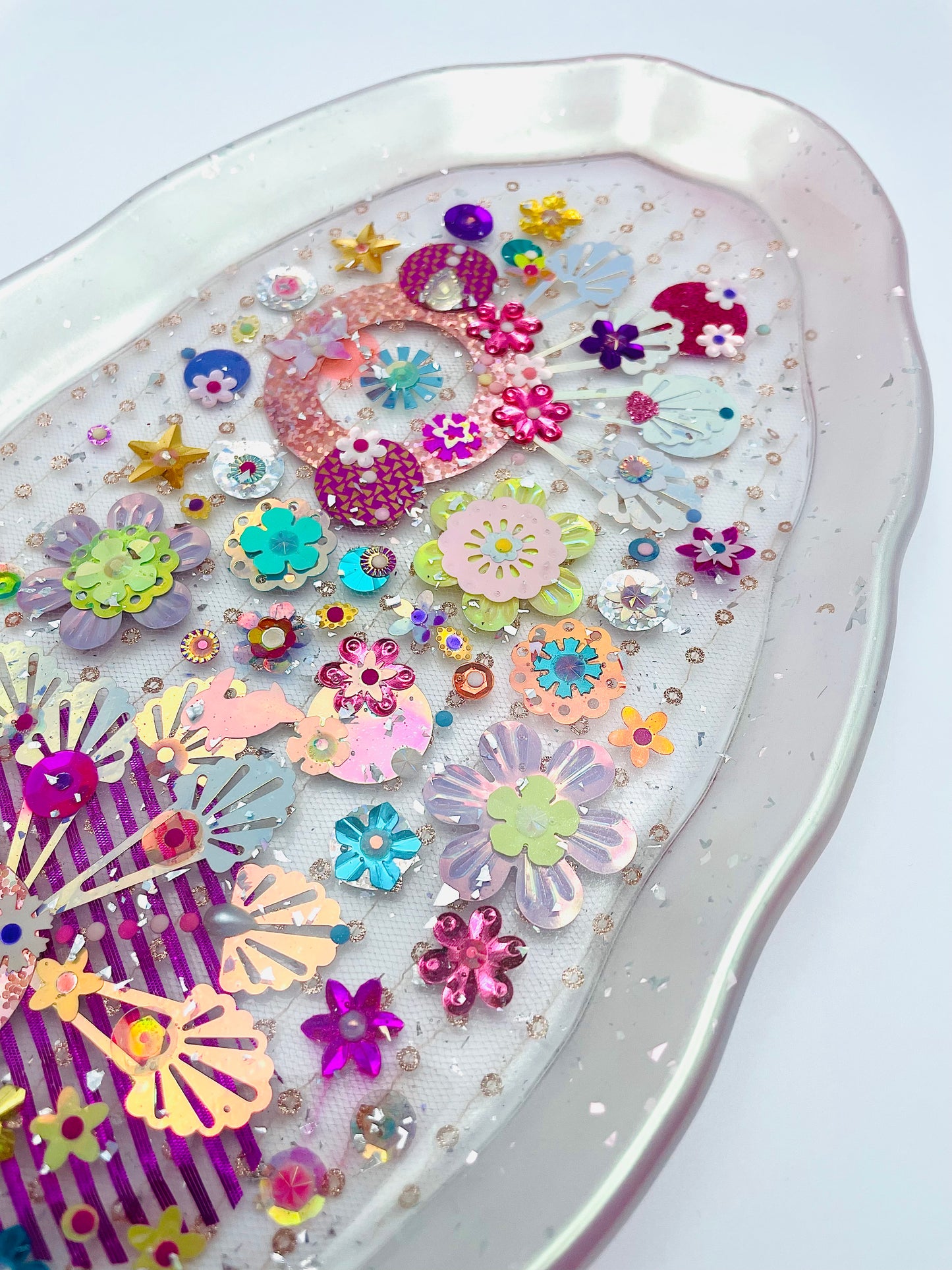 Plateau Décoratif en Résine avec Sequins et Perles - Mini Jardin Imaginaire Rose et perlé - Exclusivité Muz Fabrique
