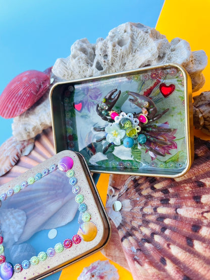 Boîte de Curiosité Fantastique - Création Originale Artisanale - Crabe "Gardien des Nénuphars"