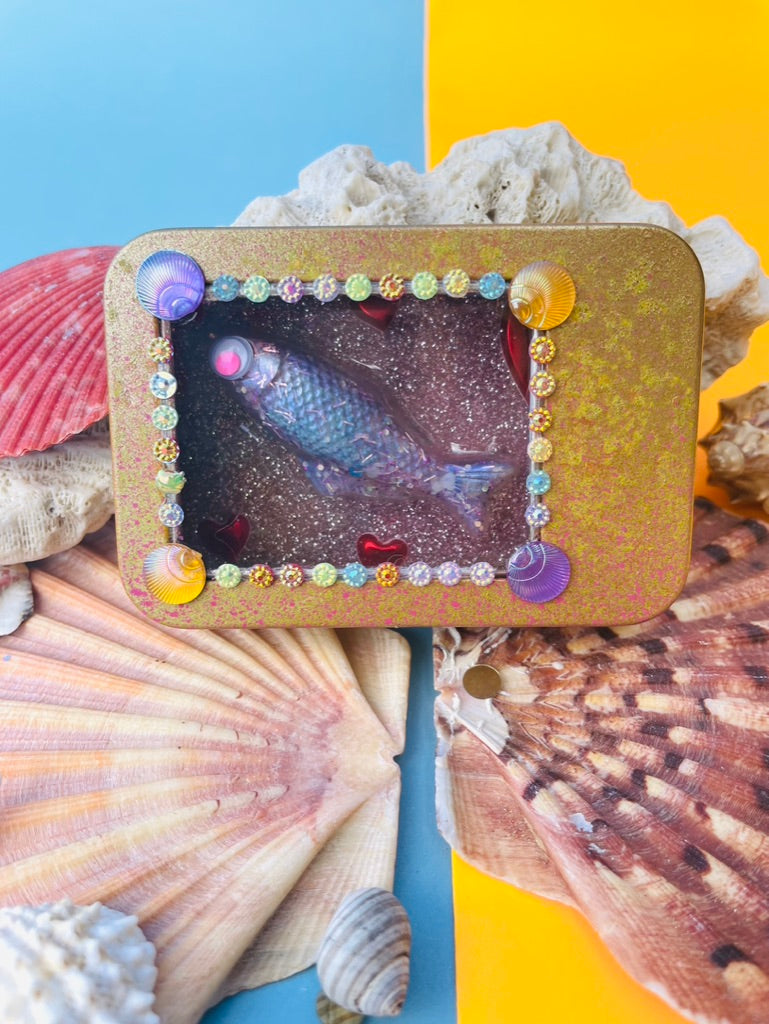 Boîte de Curiosité Fantastique - Création Originale Artisanale - Sardine "Rêve-Mauve"