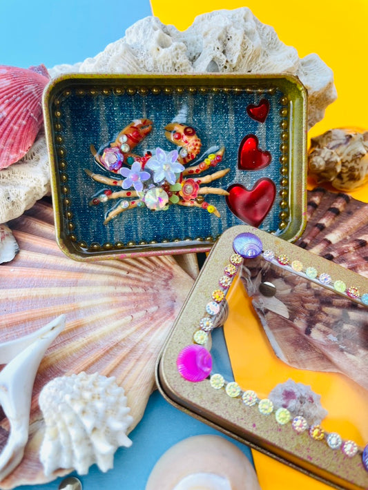 Boîte de Curiosité Fantastique - Création Originale Artisanale - Crabe "Silencieux Complice"