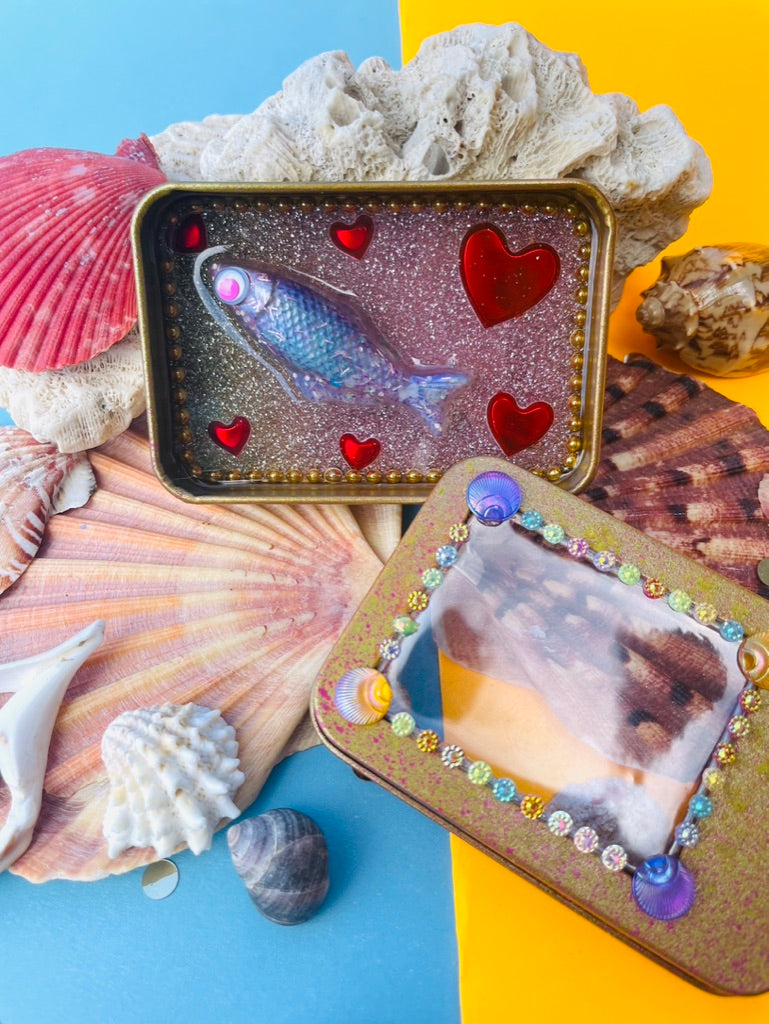 Boîte de Curiosité Fantastique - Création Originale Artisanale - Sardine "Rêve-Mauve"