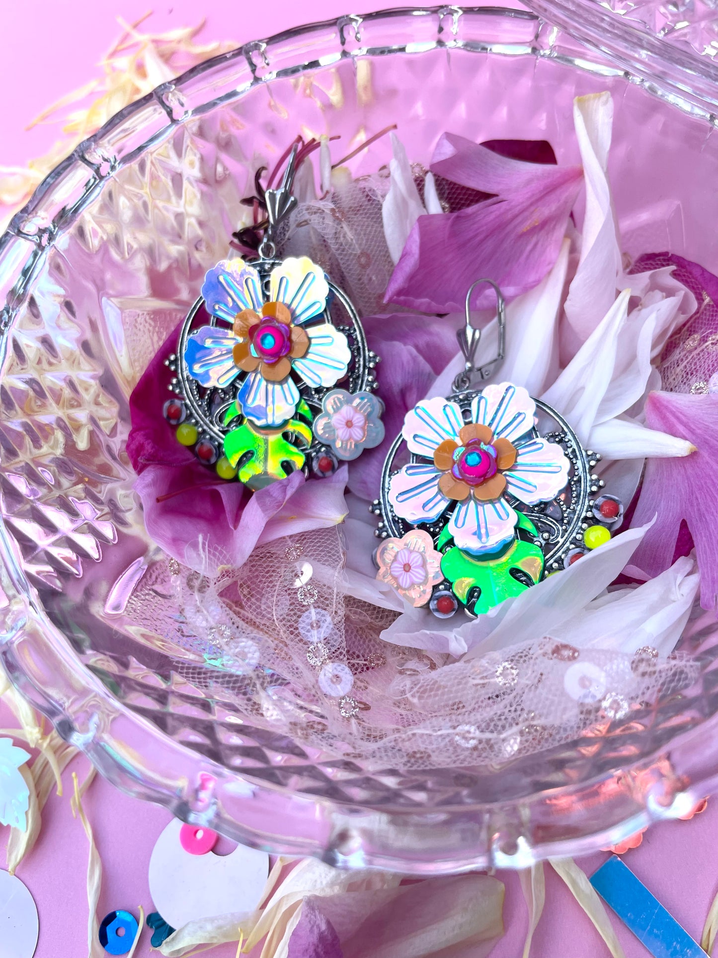 Boucles d’oreilles féériques et légères – "Fleurs Suspendues" -  Collection Été 2025