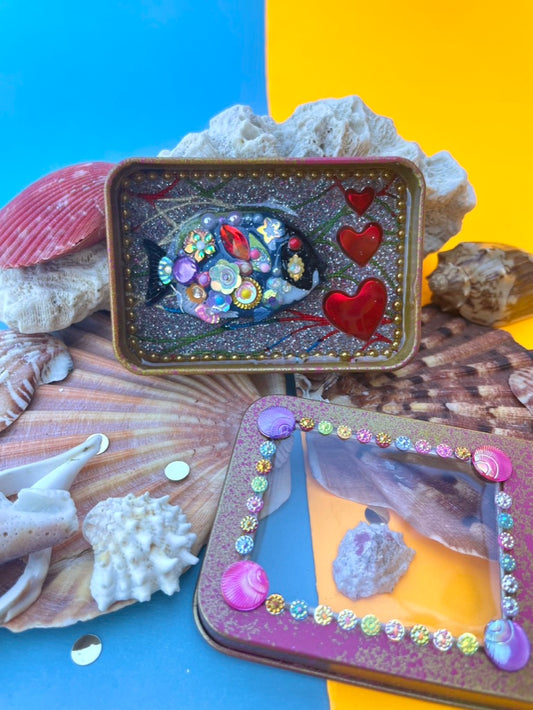 Boîte de Curiosité Fantastique - Création Originale Artisanale - Poisson "Miroir des Abysses"