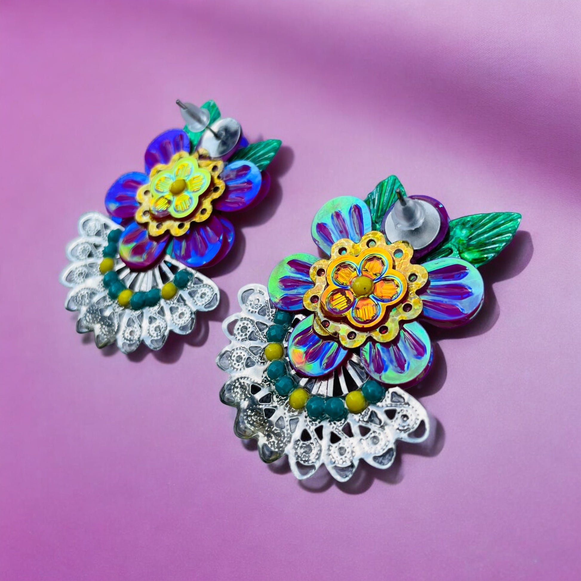 Boucles d'oreilles en sequins féériques faites main par Lily était une fois, apportant une touche magique et une connexion avec votre enfant intérieur
