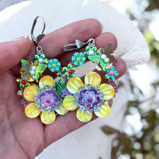 Boucles d'oreilles en sequins féériques faites main par Lily était une fois, apportant une touche magique et une connexion avec votre enfant intérieur