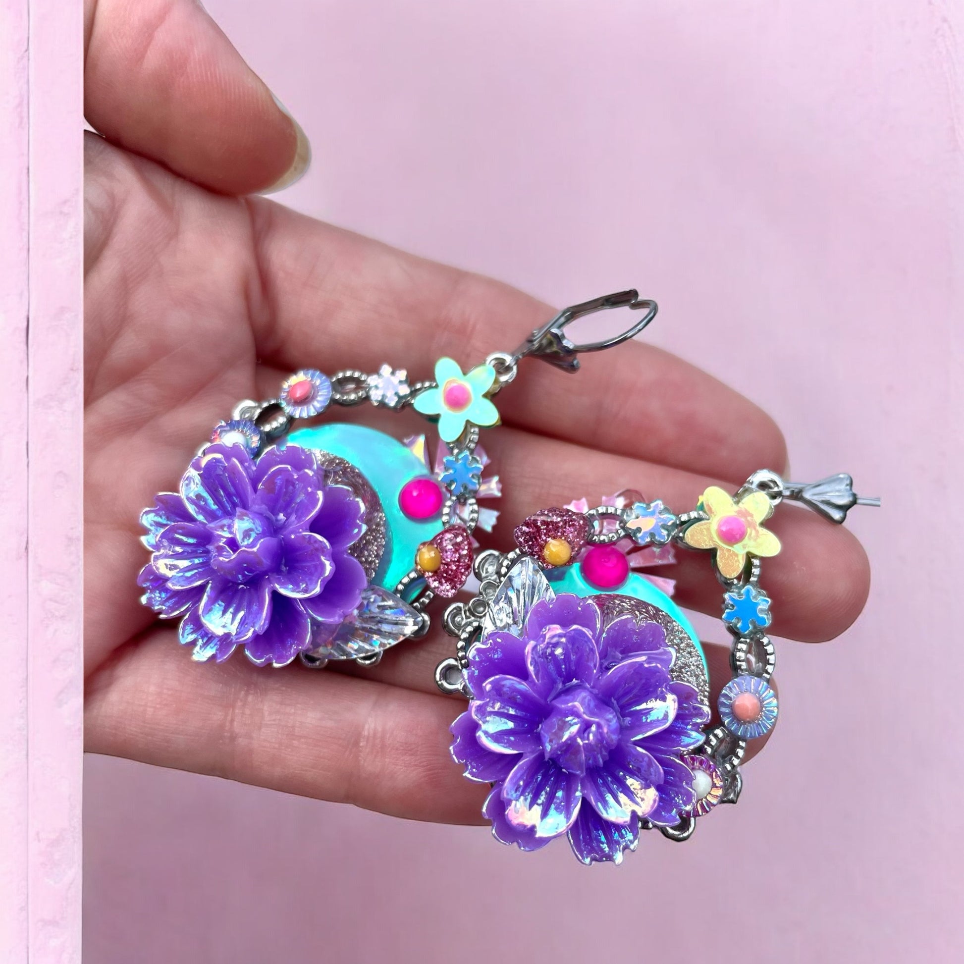 Boucles d'oreilles en sequins féériques faites main par Lily était une fois, apportant une touche magique et une connexion avec votre enfant intérieur