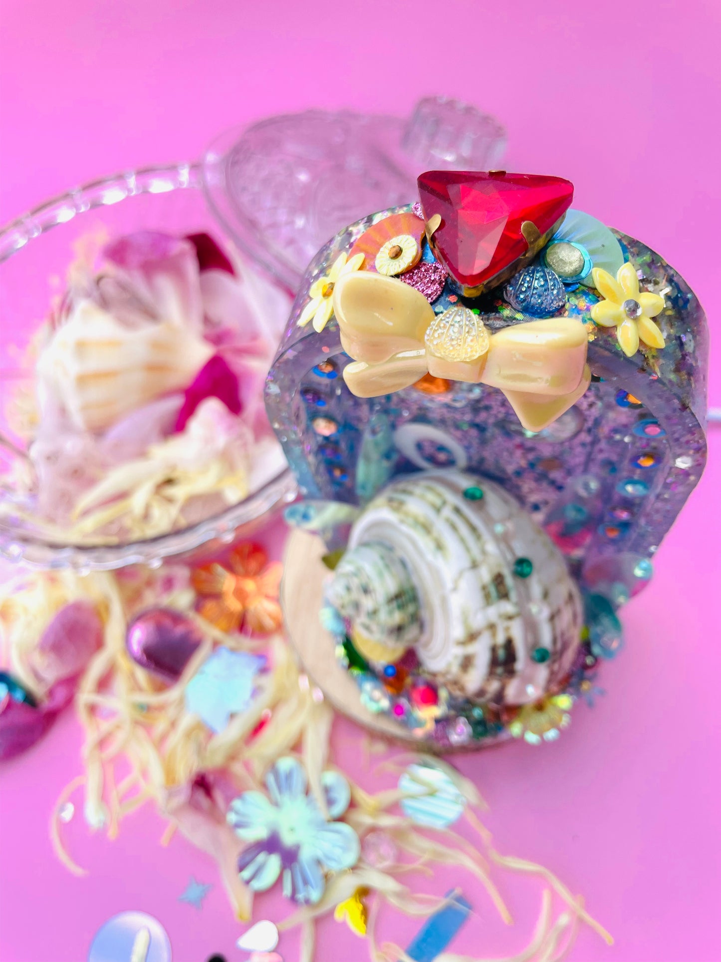 La lampe coquillage - "IRIS et les bijoux perdus"