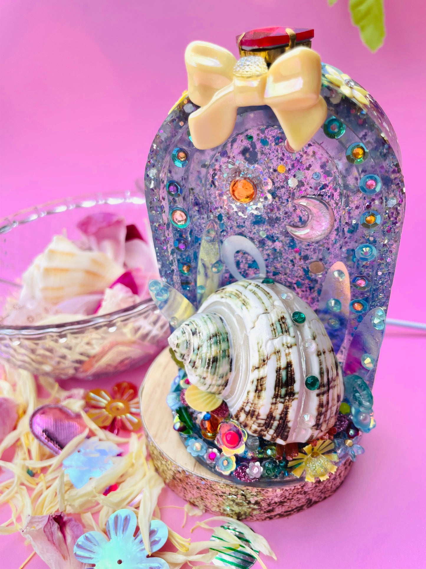 La lampe coquillage - "IRIS et les bijoux perdus"