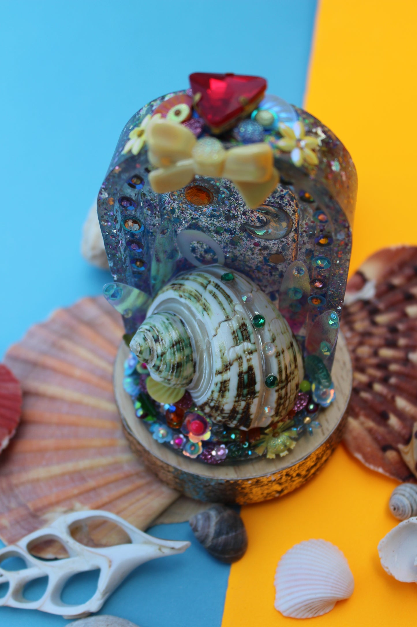 La lampe coquillage - "IRIS et les bijoux perdus"