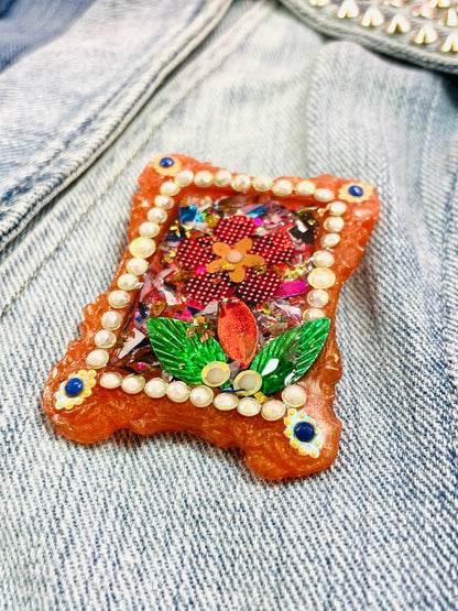 Broche féérique unique "Akane" en Résine et sequins - Fait main - Exclusivité en ligne