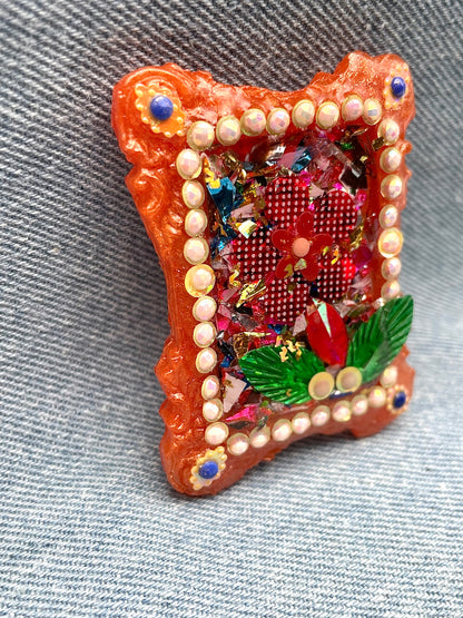 Broche féérique unique "Akane" en Résine et sequins - Fait main - Exclusivité en ligne