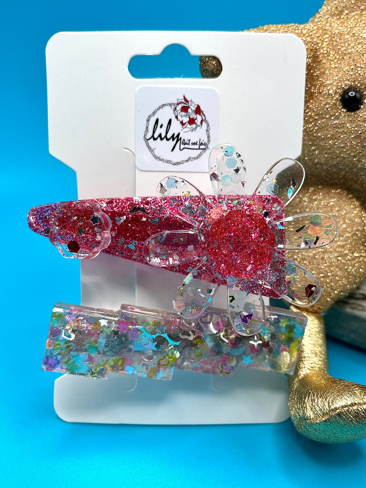 Barrette en résine avec sequins et paillettes, création unique par l'artiste émergente de Montréal, Lily était une fois